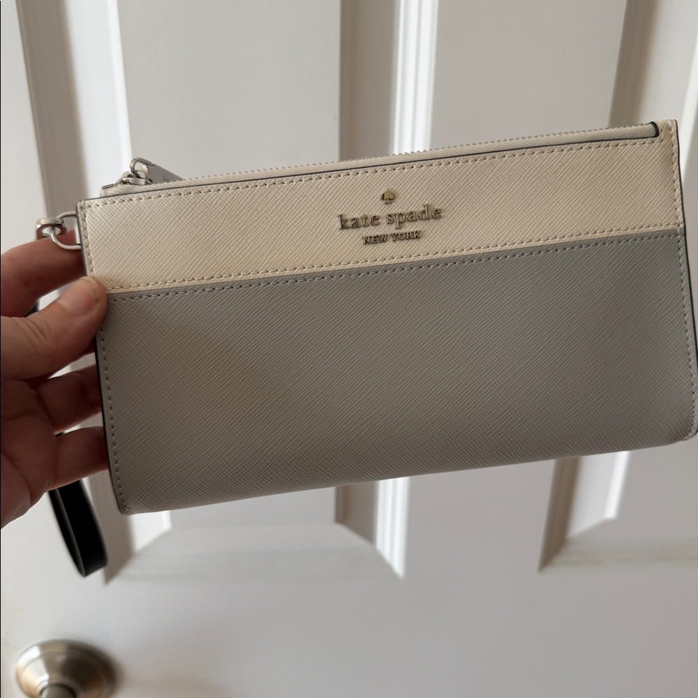 NEW, never used Kate Spade Madison Double Wristlet, Medium Size